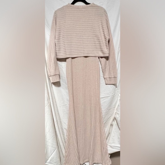 NWOT Cozy Cream Tiered Two Piece Knit Ribbed Sweater Dress Set Cropped SOFT - Picture 7 of 13